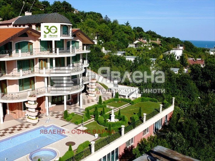 Продава  Хотел, град Варна, к.к. Св.Св. Константин и Елена • 4 150 000 EUR • ID 56215986 — holmes.bg - [1] 