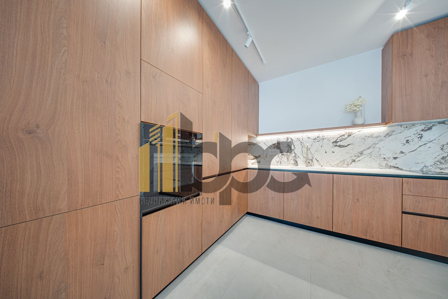 Продава 2-СТАЕН, гр. София, Оборище, снимка 5 - Апартаменти - 54218844