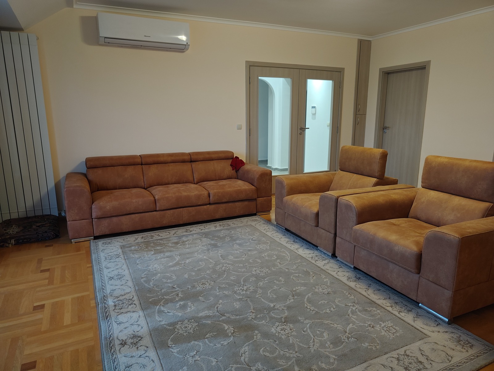 Продава 3-СТАЕН, гр. София, Изток, снимка 2 - Апартаменти - 54009855