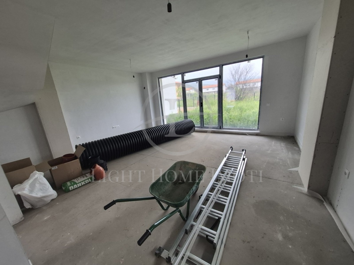 Продава КЪЩА, с. Първенец, област Пловдив, снимка 2 - Къщи - 51821456