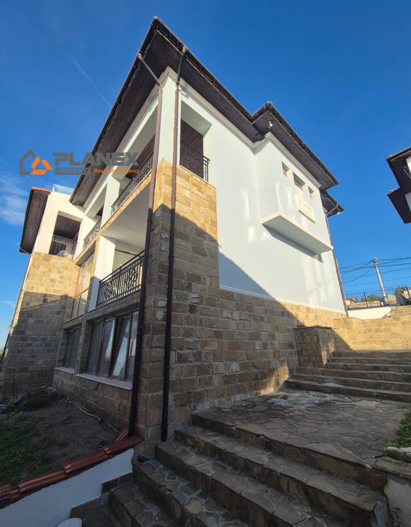 For Sale  House Varna , Sveti Nikola , 216 sq.m | 76305824