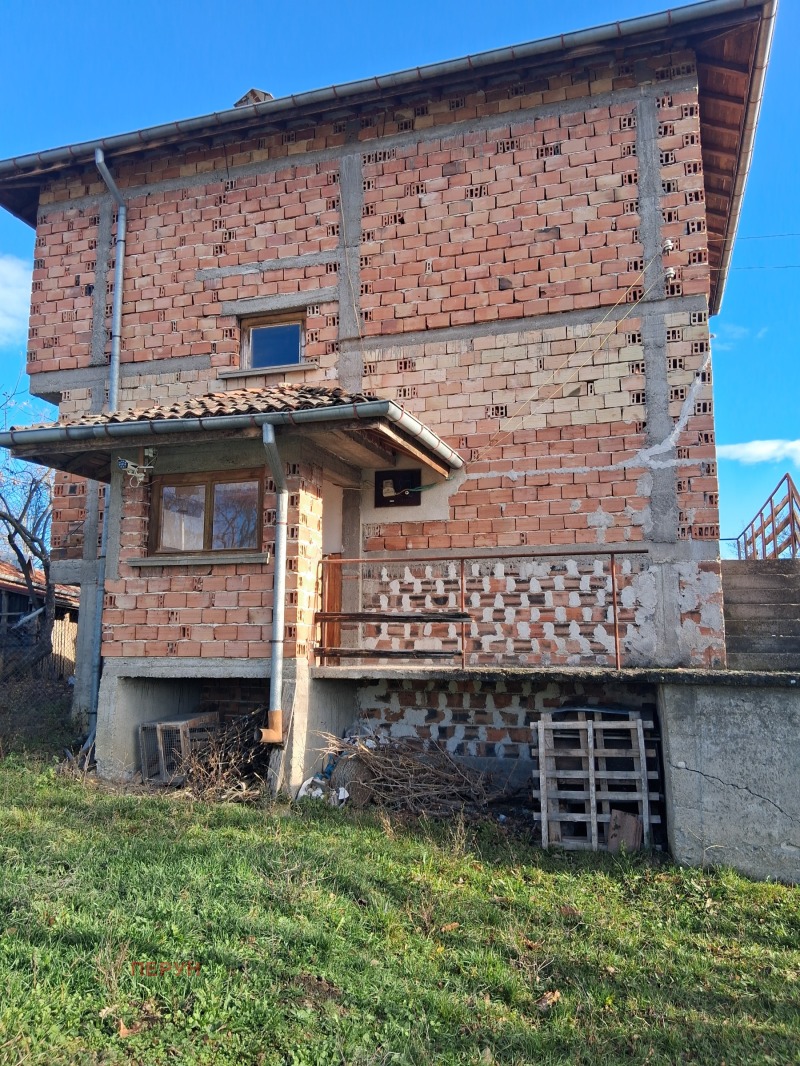 Продава КЪЩА, с. Горна Врабча, област Перник, снимка 4 - Къщи - 52667775
