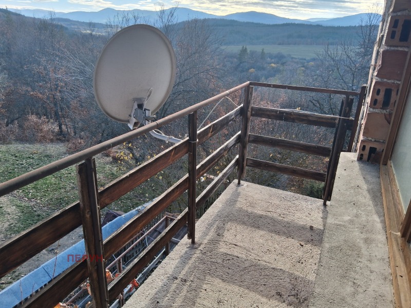 Продава КЪЩА, с. Горна Врабча, област Перник, снимка 14 - Къщи - 52667775