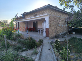 КЪЩА, 100 m2