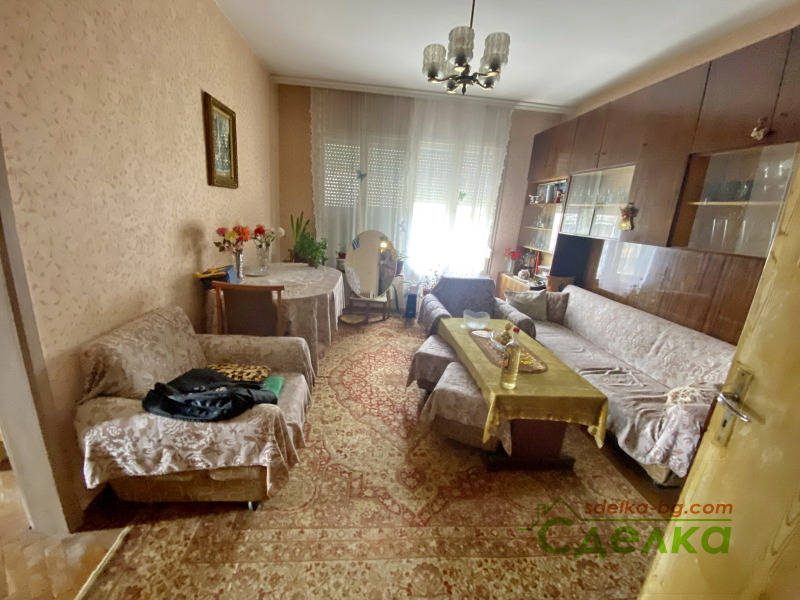 Продава  3-стаен град Габрово , Център , 78 кв.м | 41708105