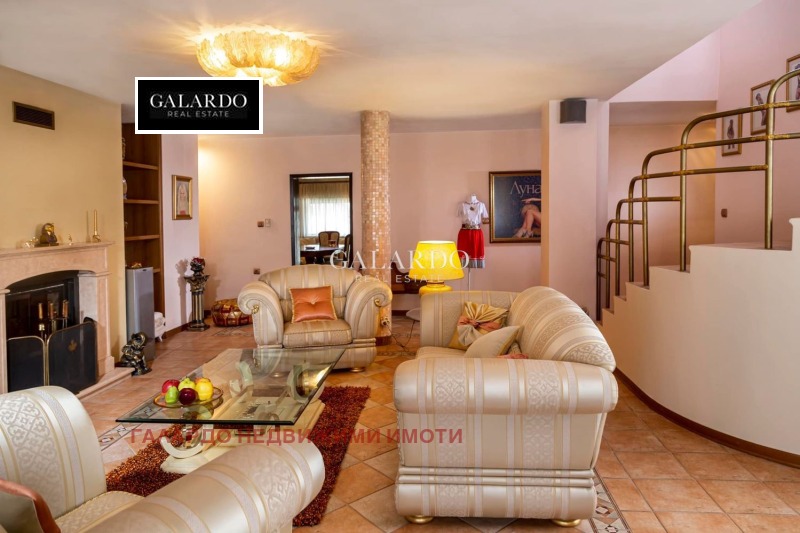 Na prodej  3 ložnice Sofia , Lozenec , 224 m2 | 23479794 - obraz [2]