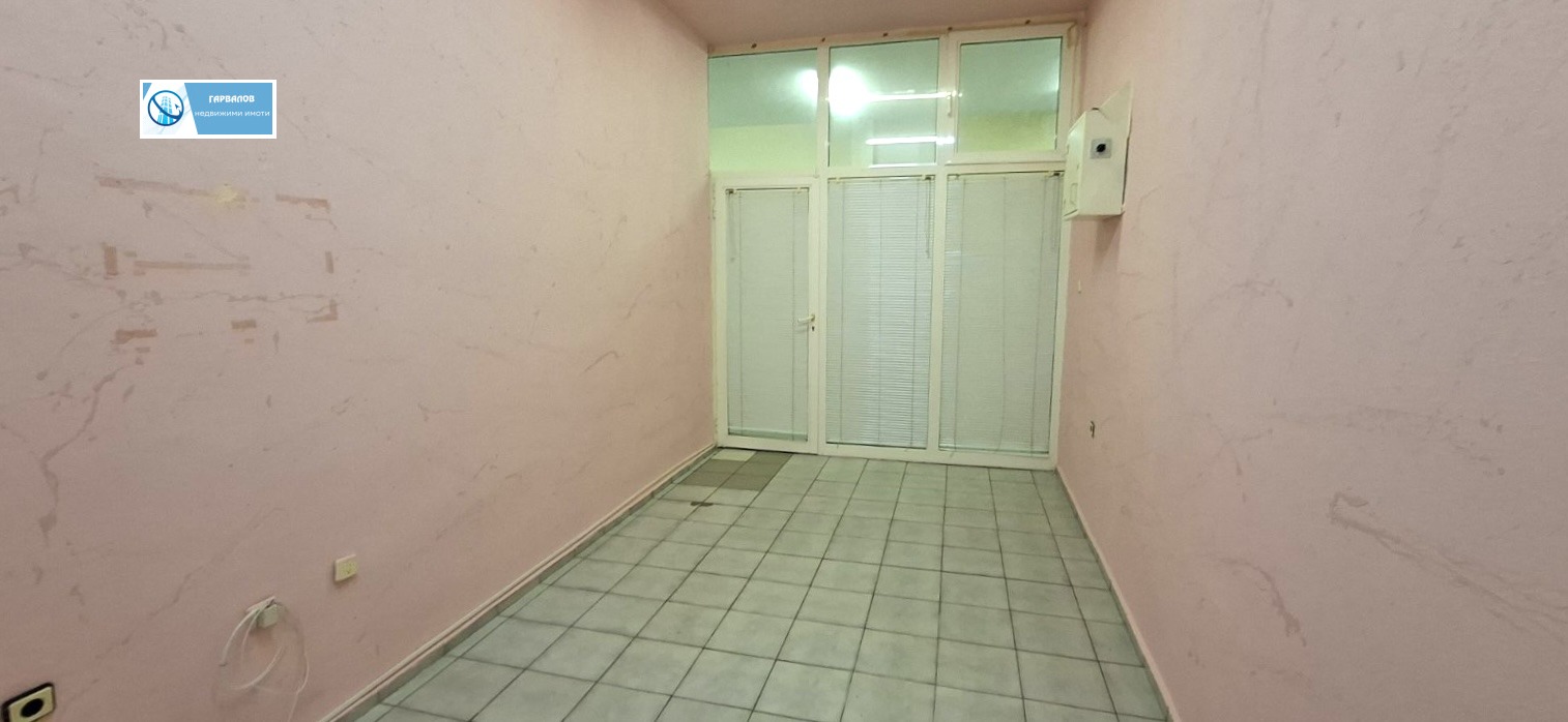 Продава МАГАЗИН, гр. Русе, Център, снимка 2 - Магазини - 53945773