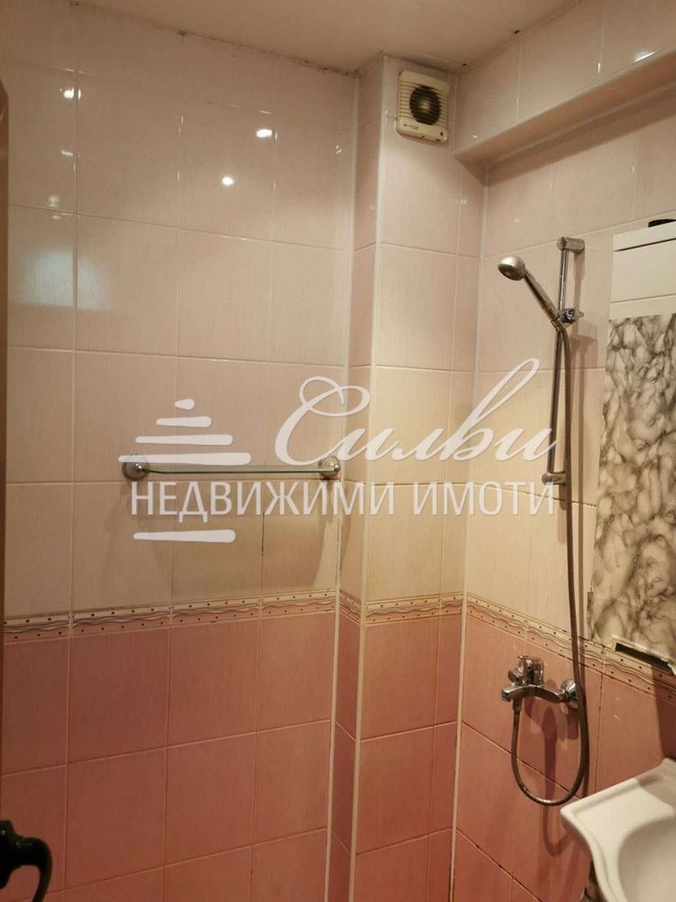 Продава  2-стаен град Търговище , Вароша , 72 кв.м | 70998799 - изображение [8]
