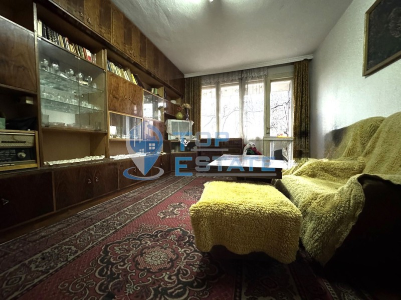 Продава 3-СТАЕН, гр. Велико Търново, Център, снимка 2 - Апартаменти - 52811136