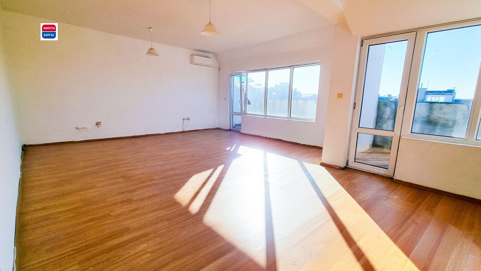 Продава 1-СТАЕН, гр. Бургас, Възраждане, снимка 2 - Апартаменти - 54380466