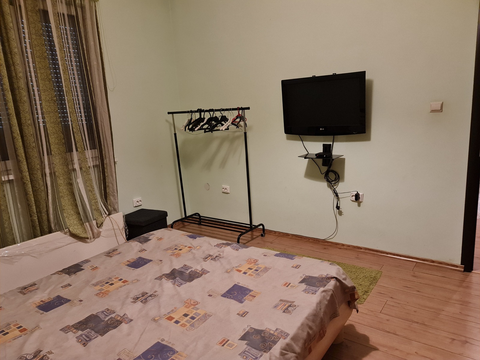 Продава ЕТАЖ ОТ КЪЩА, гр. София, Център, снимка 9 - Етаж от къща - 53934126