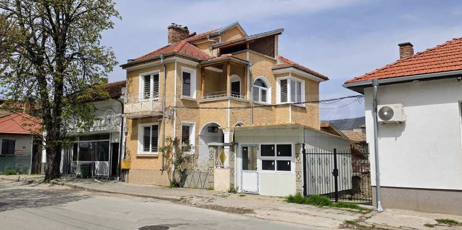 Продава КЪЩА, гр. Севлиево, област Габрово