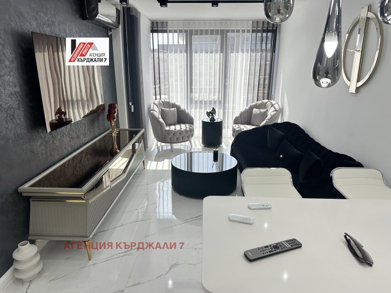Продава  3-стаен град Кърджали , Възрожденци , 100 кв.м | 52682039 - изображение [13]