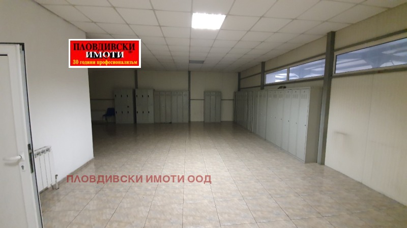 En venta  Edificio industrial región Plovdiv , Voyvodinovo , 2300 metros cuadrados | 12407607 - imagen [4]