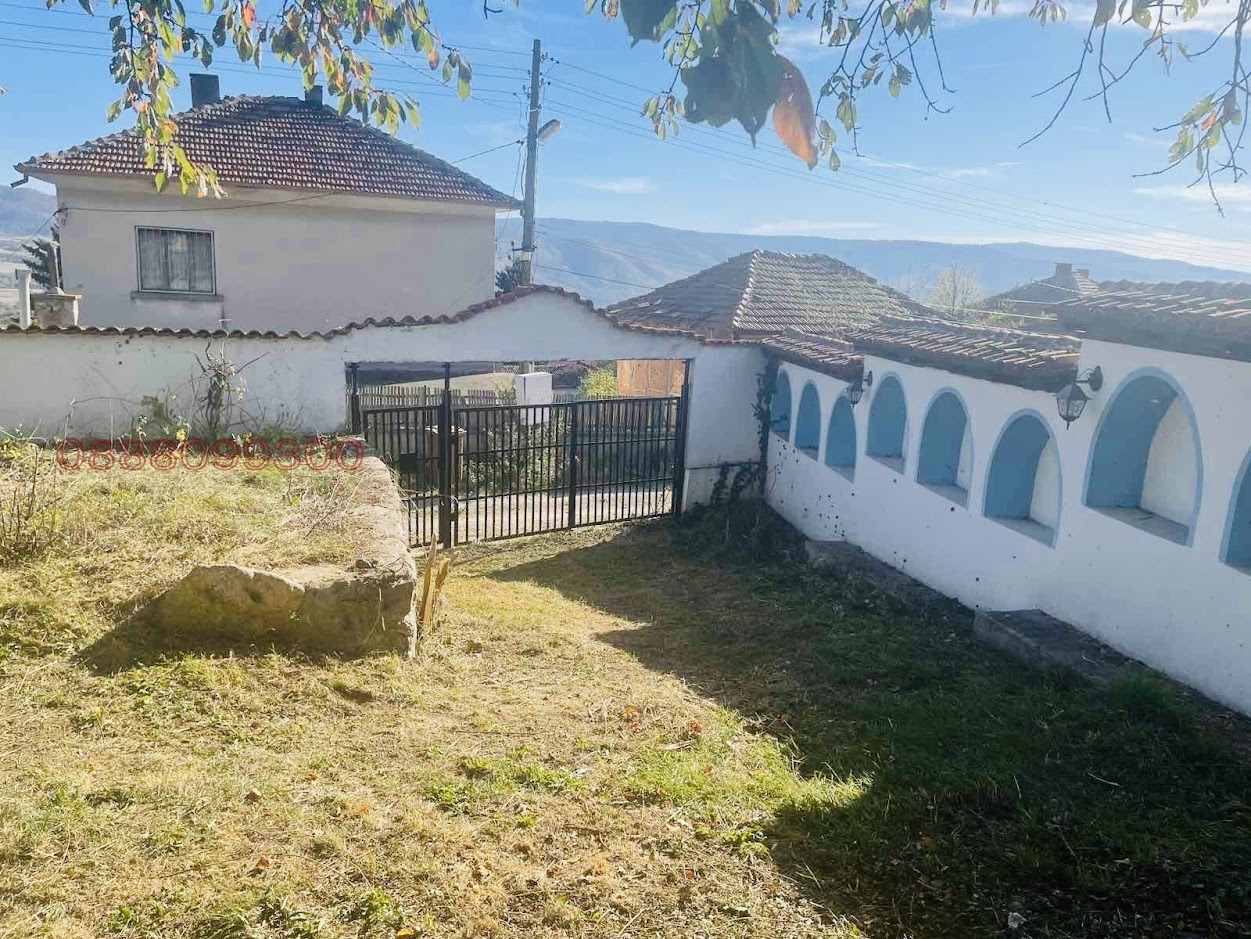 Продава КЪЩА, с. Антон, област София област, снимка 11 - Къщи - 54695937
