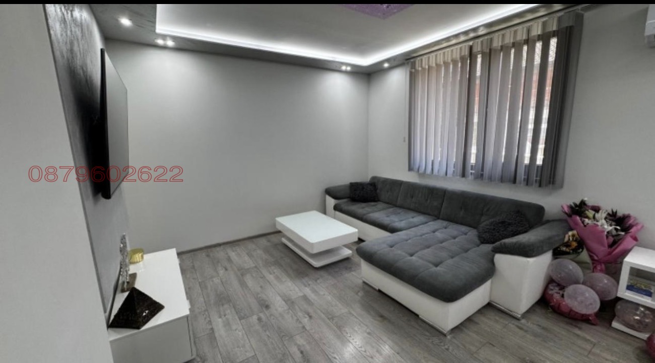 Продава КЪЩА, гр. Плевен, Широк център, снимка 5 - Къщи - 55097994