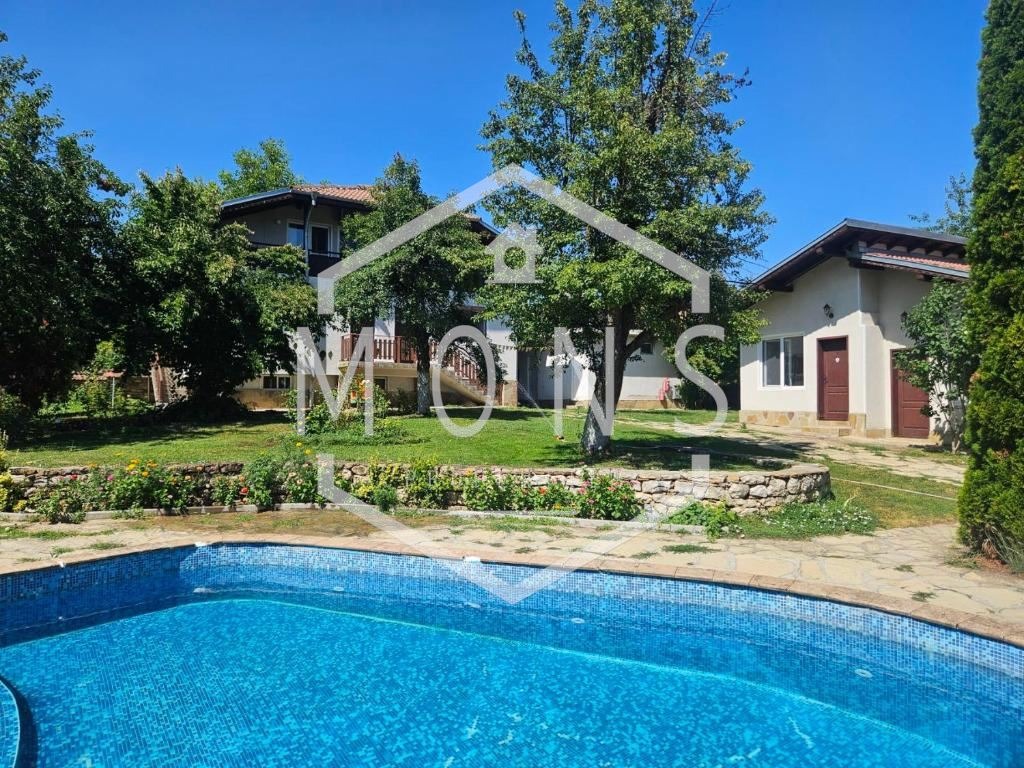 Продава ХОТЕЛ, с. Емен, област Велико Търново, снимка 11 - Хотели - 49077354