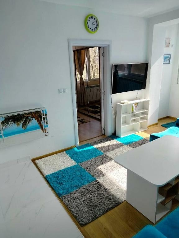 Продава 3-СТАЕН, гр. София, Изток, снимка 2 - Апартаменти - 52442558