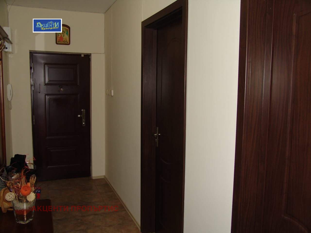 Продава 3-СТАЕН, гр. Велико Търново, Колю Фичето, снимка 13 - Апартаменти - 56079340