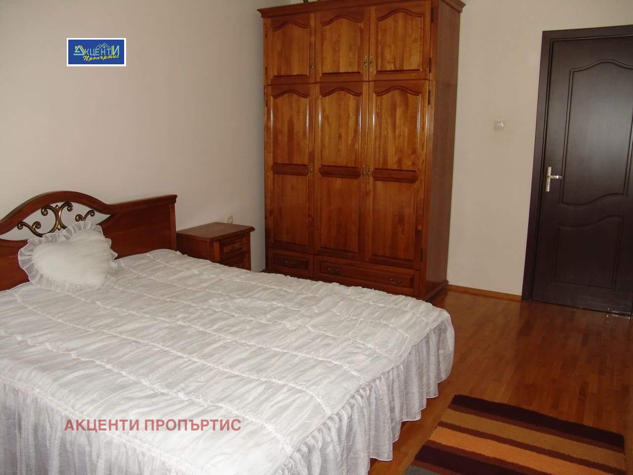 Продава 3-СТАЕН, гр. Велико Търново, Колю Фичето, снимка 6 - Апартаменти - 56079340