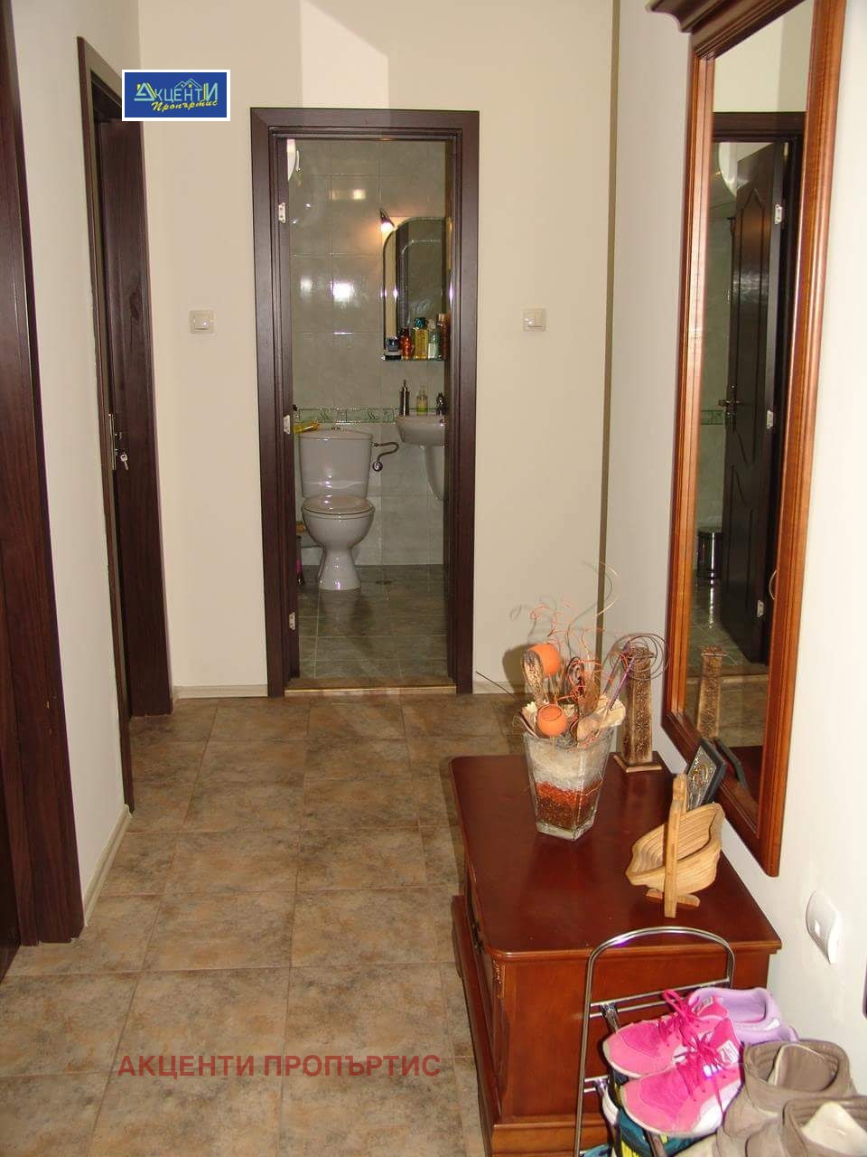 Продава 3-СТАЕН, гр. Велико Търново, Колю Фичето, снимка 3 - Апартаменти - 56079340