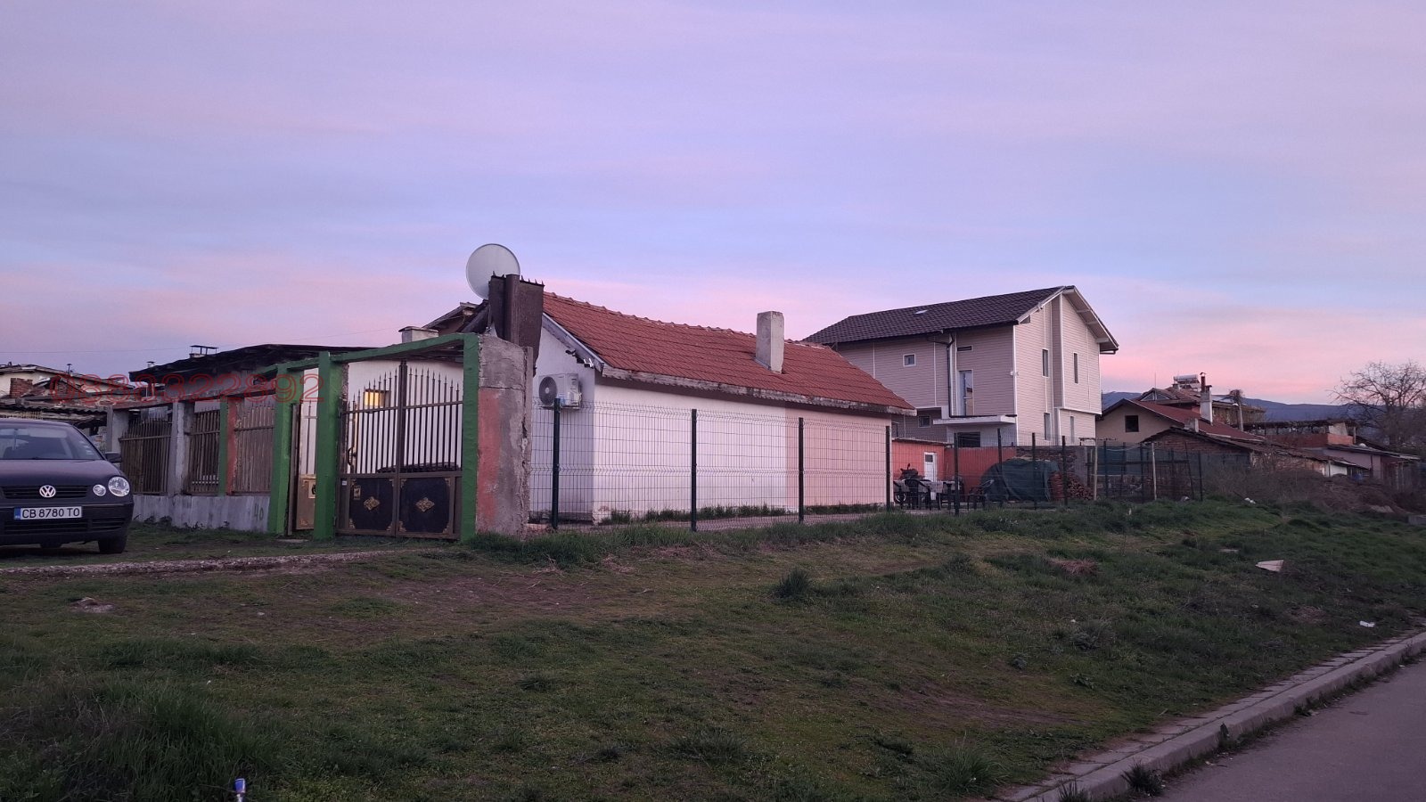 Продава КЪЩА, гр. София, Връбница 1