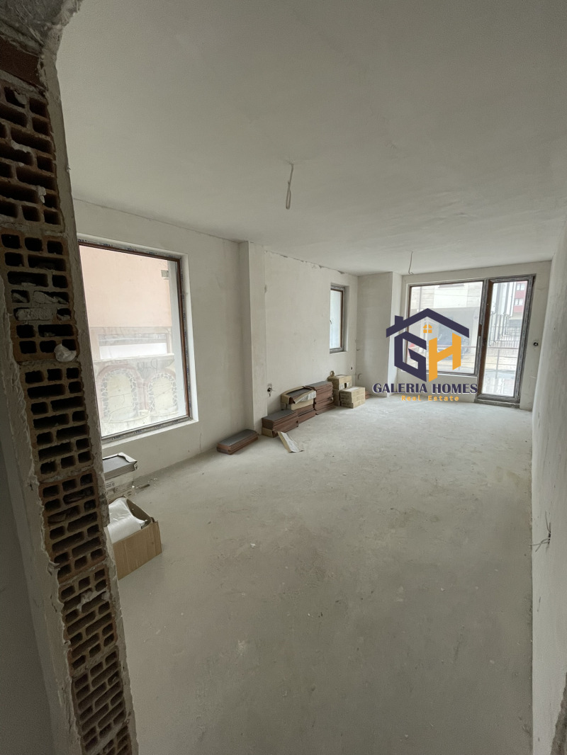 Продава 3-СТАЕН в град Бургас, Сарафово - 94 кв.м / 155 000 € » 303 153.65 лв., ГАЛЕРИЯ ИМОТИ