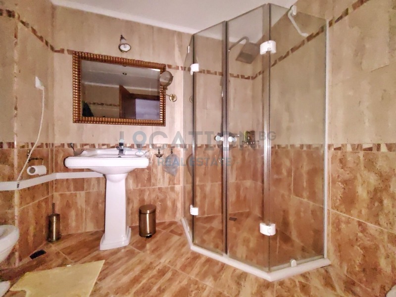 À venda  2 quartos Varna , k.k. Slantchev den , 157 m² | 98117917 - imagem [8]