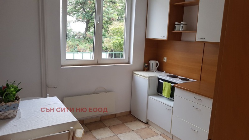 Продава 3-СТАЕН, гр. София, Център, снимка 6 - Апартаменти - 52454644