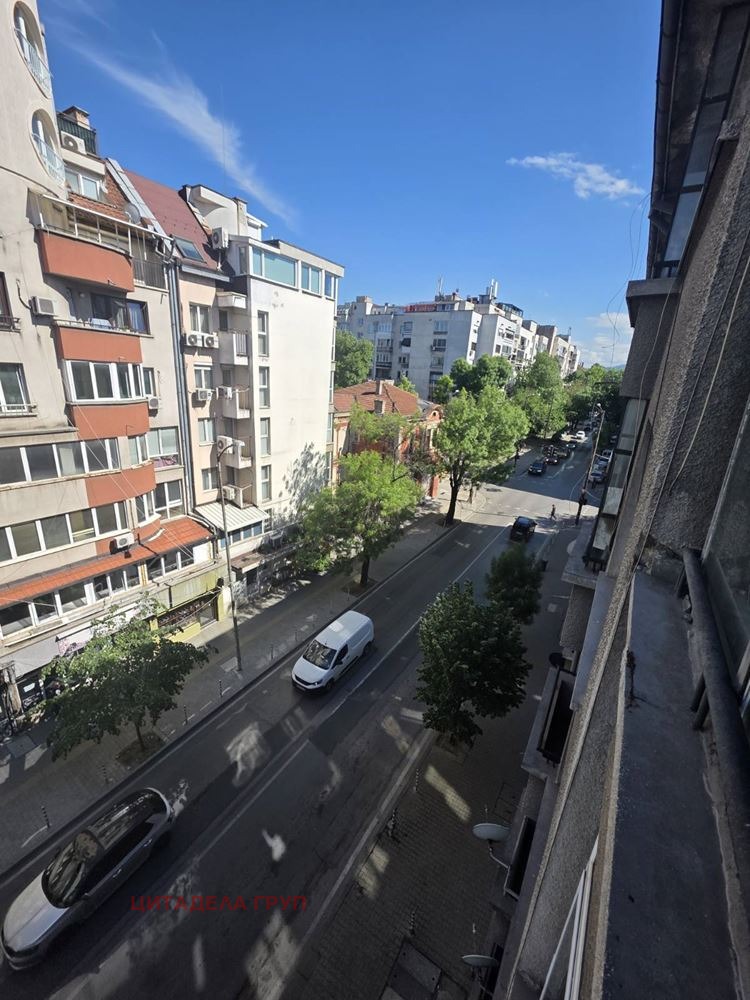 Продава 3-СТАЕН, гр. София, Оборище