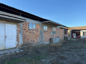 Industrie gebouw Vojnjagovo, regio Plovdiv 4