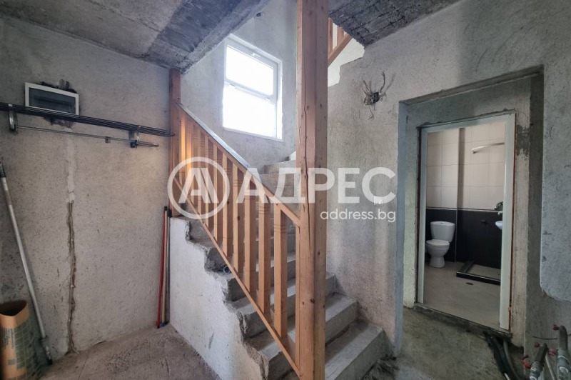 Продава КЪЩА, гр. София, Надежда 3, снимка 12 - Къщи - 52988442