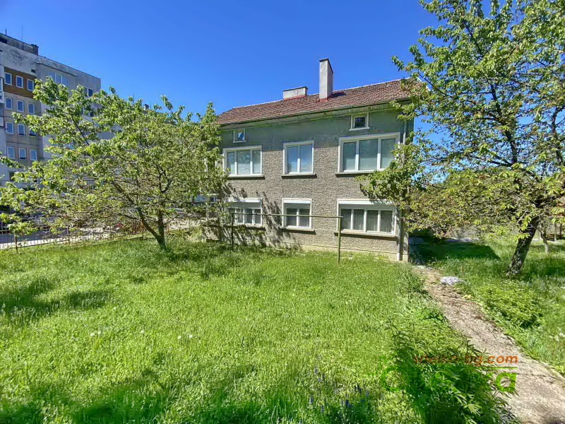 Продава КЪЩА в град Габрово, Русевци - 300 кв.м / 230 000 € » 449 840.90 лв., СДЕЛКА