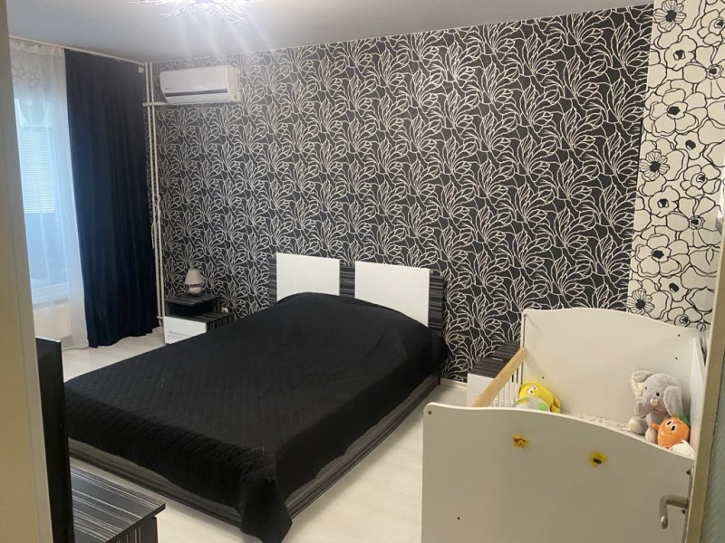 Na sprzedaż  1 sypialnia Sofia , Wrabnica 1 , 61 mkw | 61176910 - obraz [3]