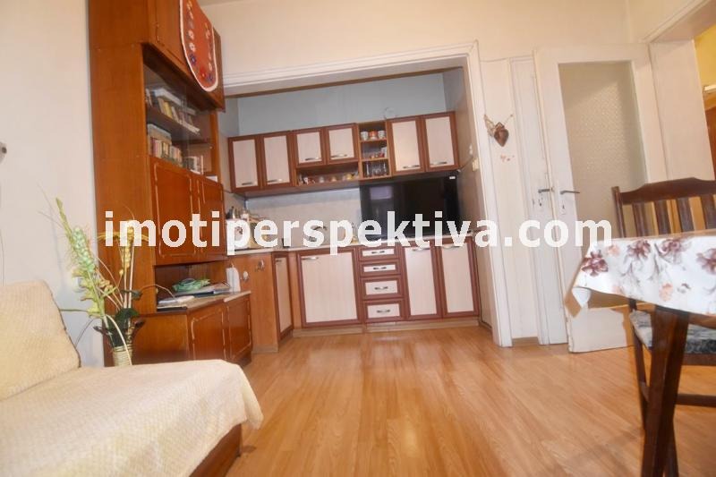 Til salg  1 soveværelse Plovdiv , Tsentar , 75 kvm | 42859710 - billede [2]