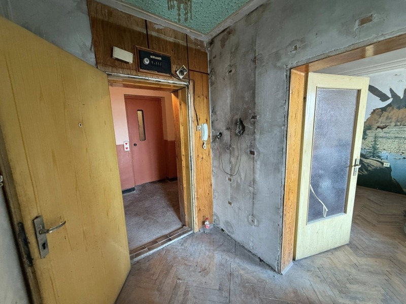 Продава  2-стаен град Благоевград , Идеален център , 56 кв.м | 94944086 - изображение [11]