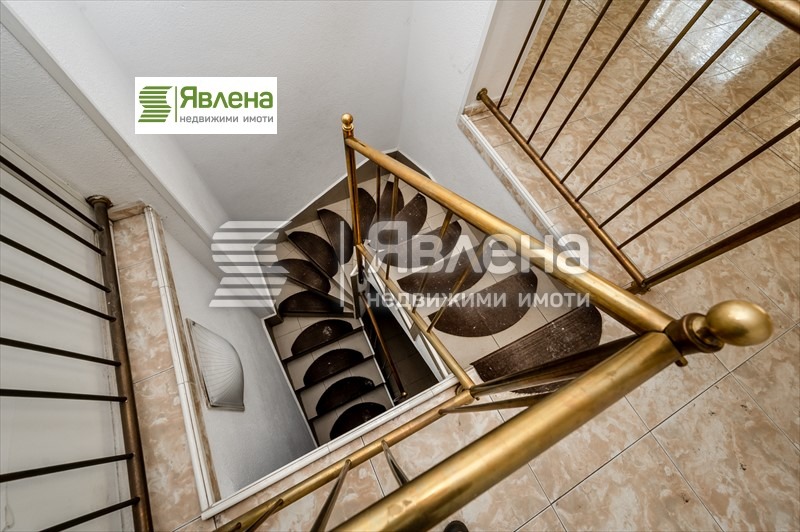 Продава 3-СТАЕН, гр. София, Изток, снимка 6 - Aпартаменти - 49171382