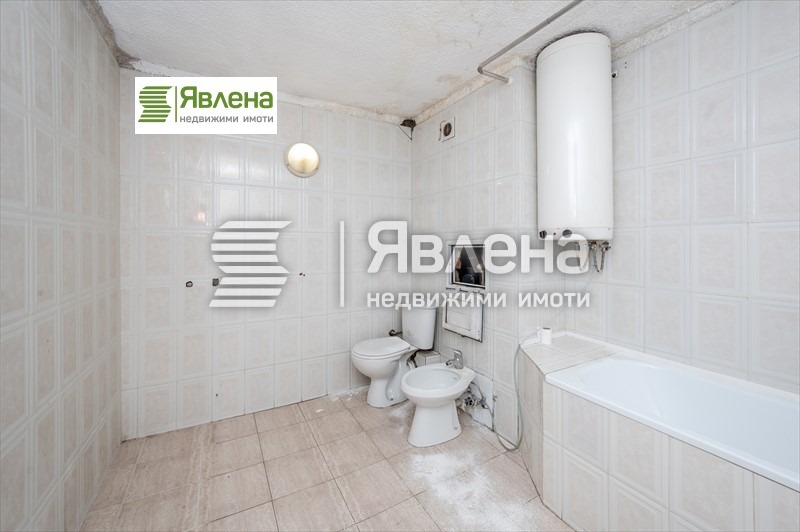 Продава 3-СТАЕН, гр. София, Изток, снимка 5 - Aпартаменти - 49171382