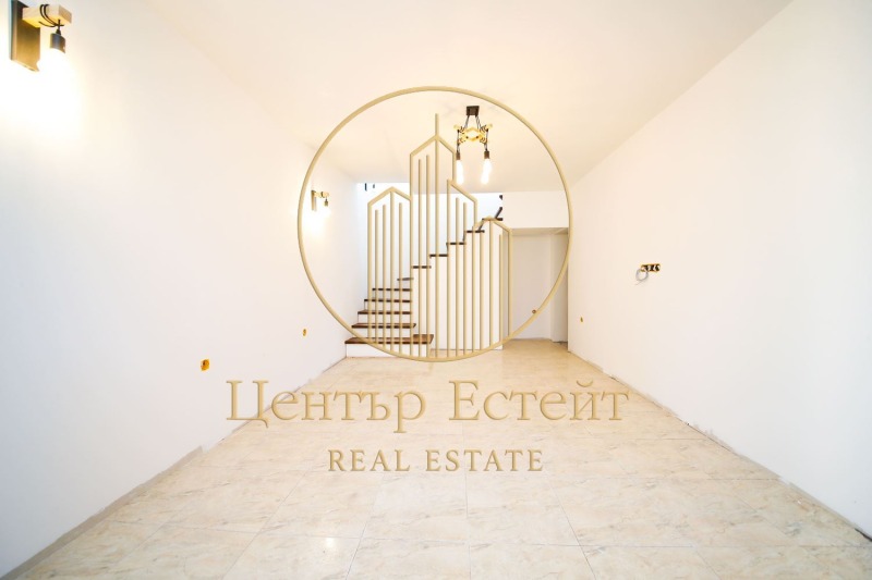 Na sprzedaż  Domek Plewen , Idealen centar , 119 mkw | 50160528