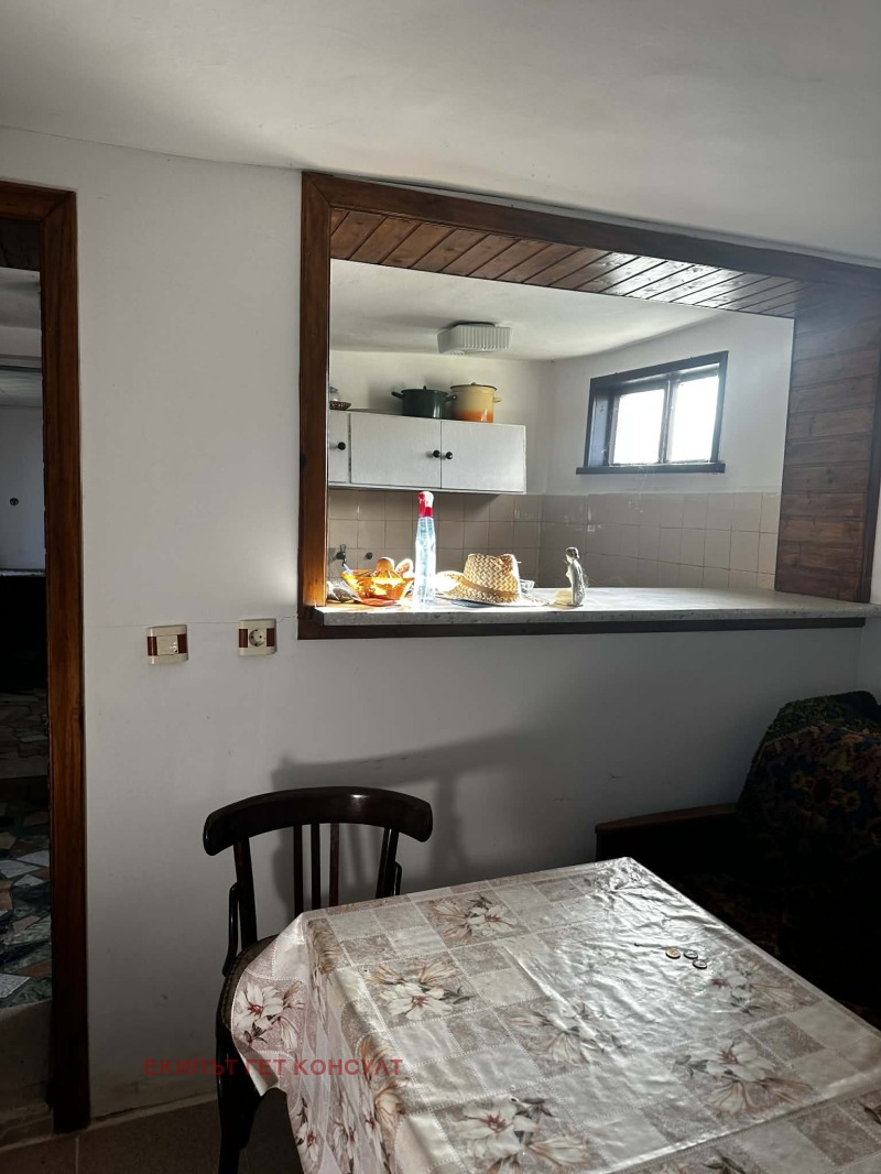 Продава КЪЩА, с. Сушина, област Шумен, снимка 4 - Къщи - 51909523