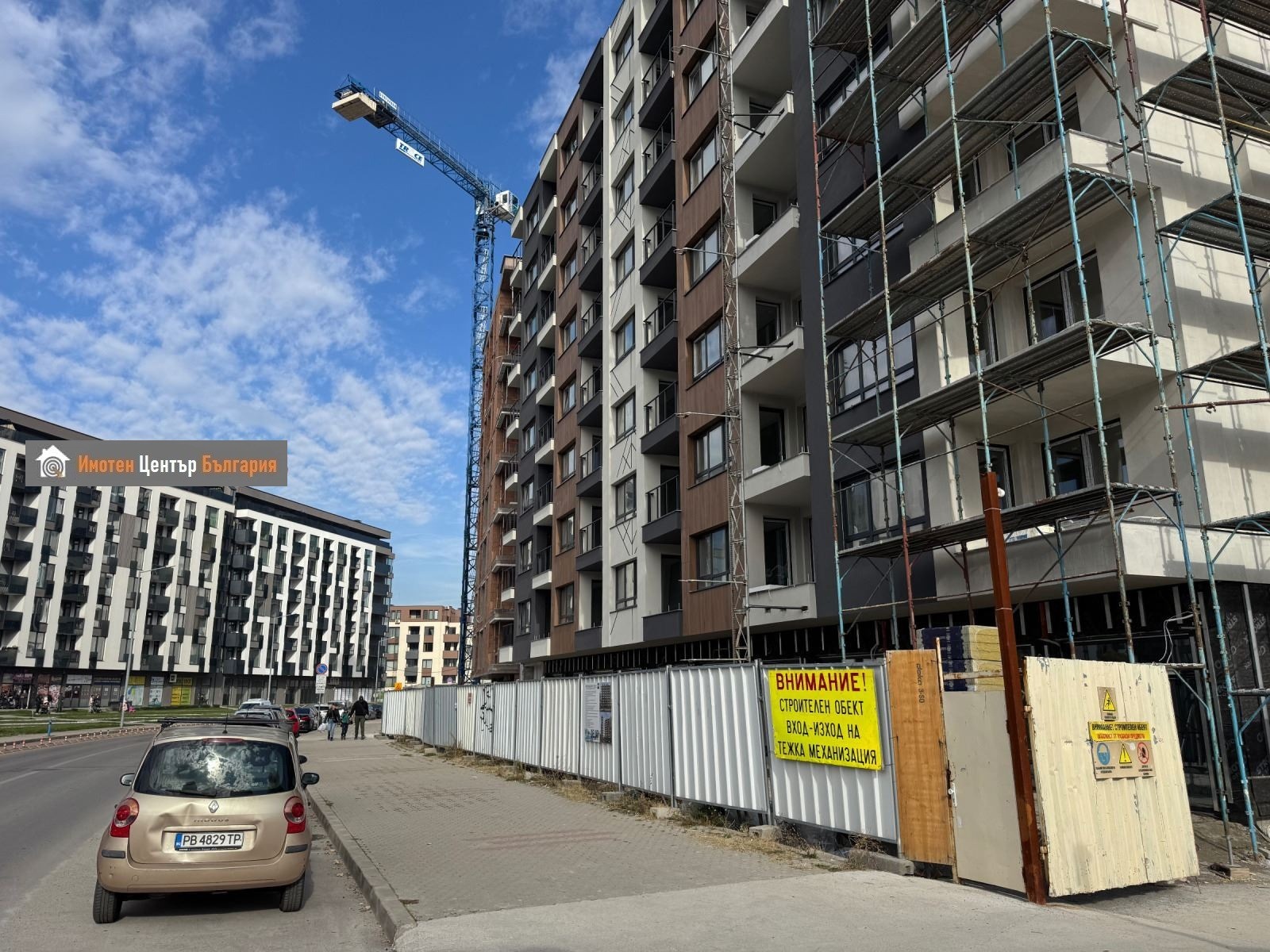 Продава ГАРАЖ, ПАРКОМЯСТО, гр. София, Дружба 2