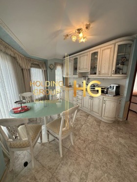 3+ bedroom Operata, Varna