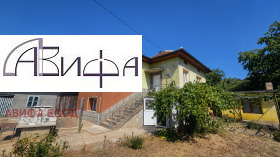 Продава  Къща, с. Елешница