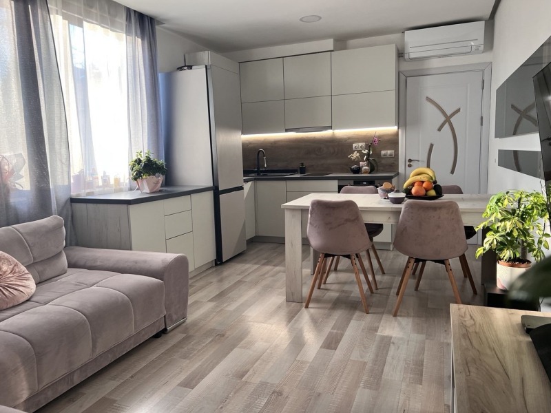 Продава  3-стаен град Варна , к.к. Св.Св. Константин и Елена , 124 кв.м | 86750778 - изображение [4]