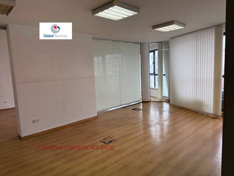 Продава МНОГОСТАЕН, гр. София, Медицинска академия, снимка 3 - Апартаменти - 53586579