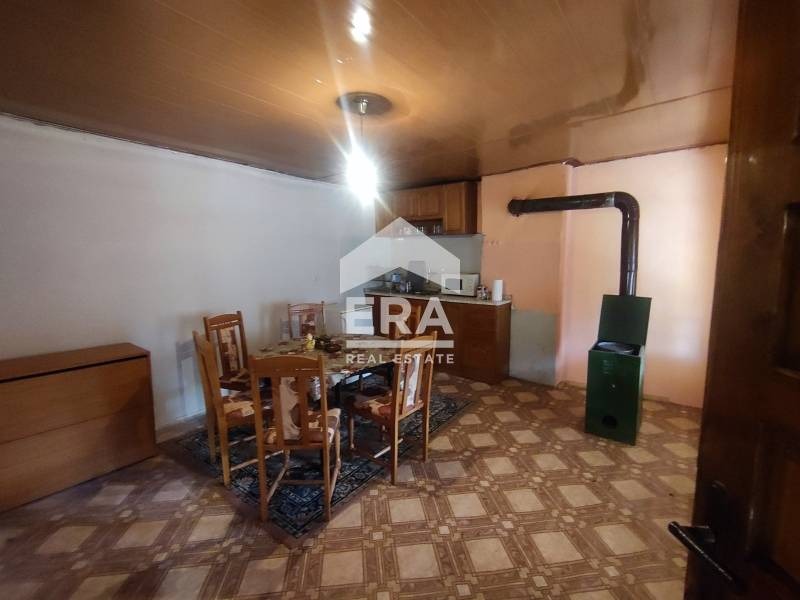 Продава КЪЩА, с. Динево, област Хасково, снимка 8 - Къщи - 53500104