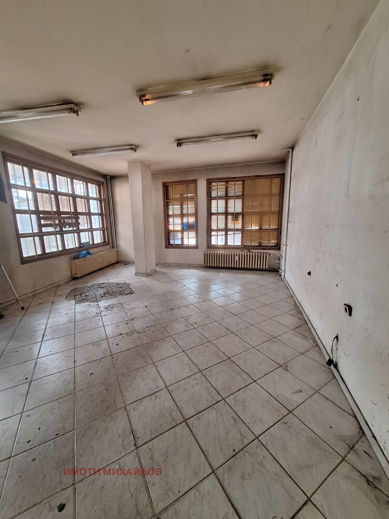 Продава  Магазин, град София, Център • 82 000 EUR • ID 83560345 — holmes.bg - [1] 