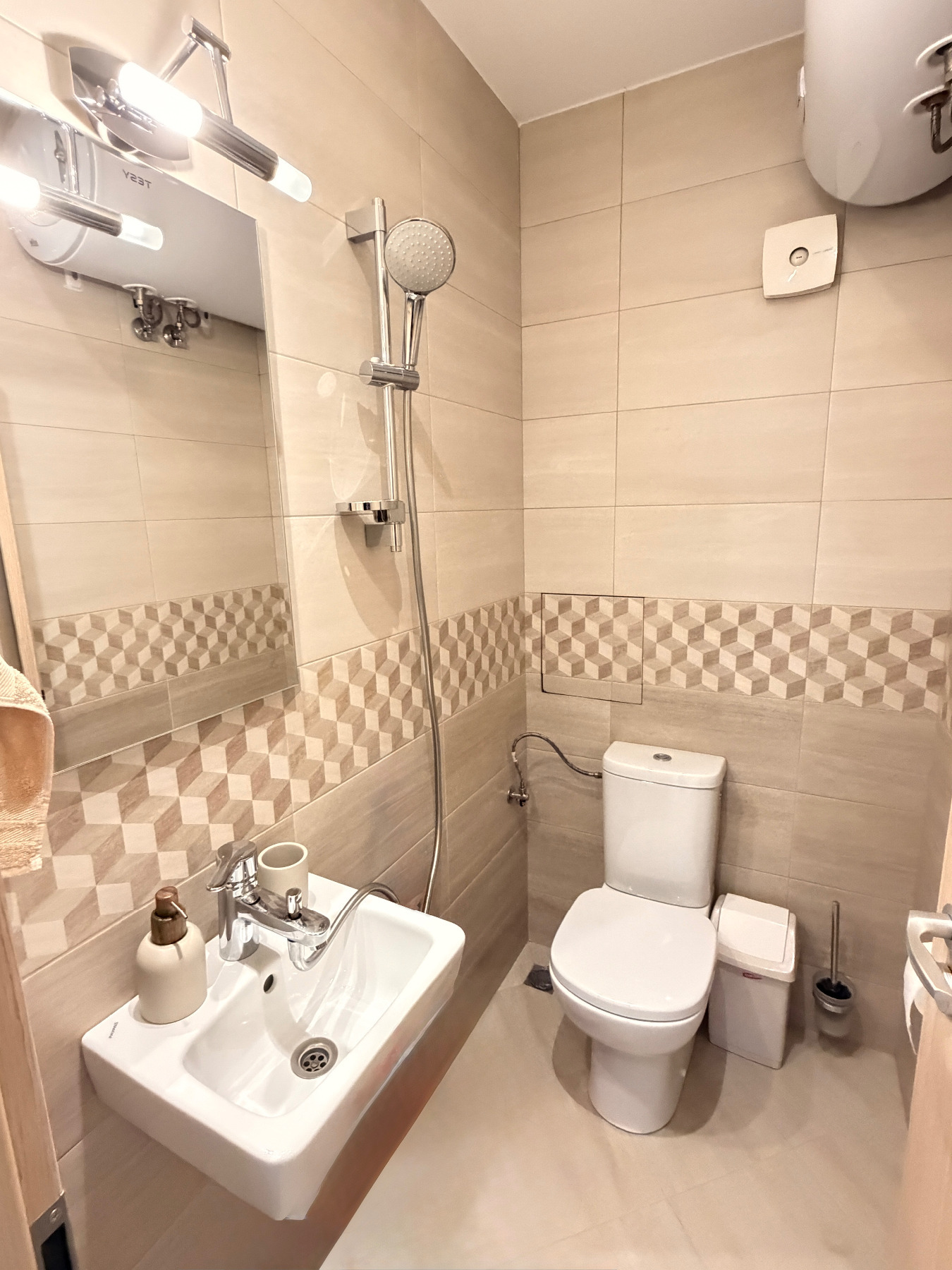 Продава 3-СТАЕН, гр. София, Банишора, снимка 10 - Апартаменти - 54568297