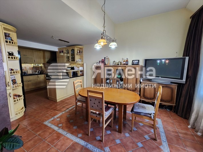 Продава МНОГОСТАЕН, гр. София, Център, снимка 3 - Апартаменти - 54210580