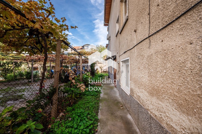 Продава ЕТАЖ ОТ КЪЩА, гр. Пловдив, Христо Смирненски, снимка 13 - Етаж от къща - 53509705